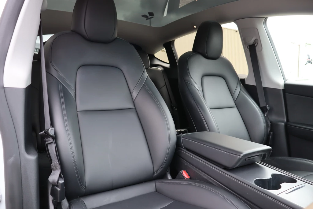Tesla Model Y – foto 13
