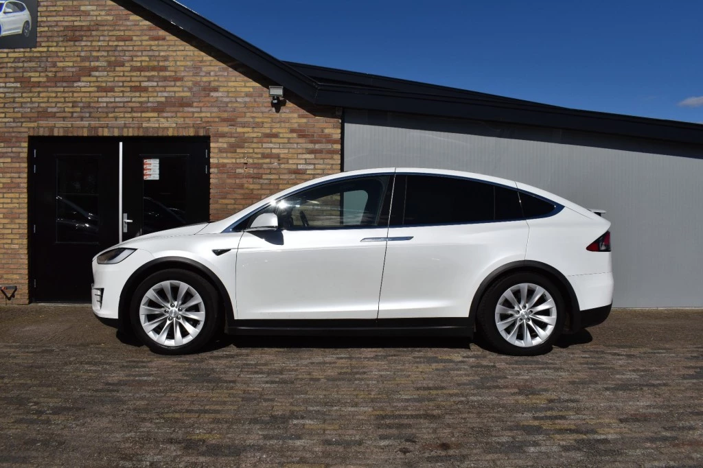 Tesla Model X – foto 2