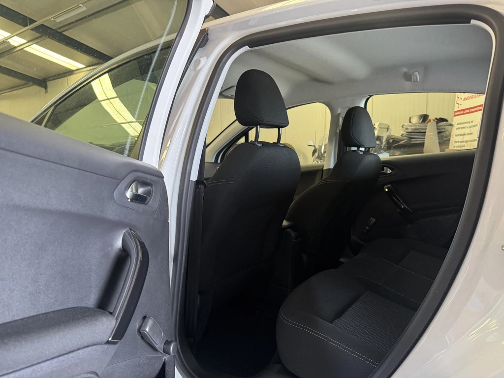Peugeot 208 – foto 17