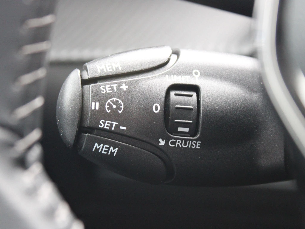 Peugeot 208 – foto 23