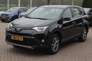 Toyota RAV4 – thumbnail 1
