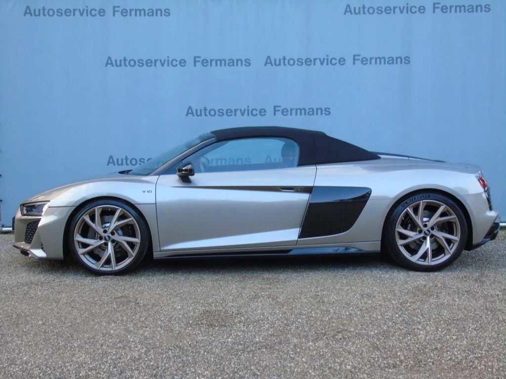 Audi R8 – foto 10