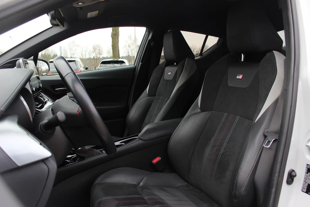 Toyota C-HR – foto 10