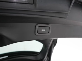 Jaguar I-PACE – thumbnail 24