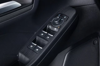 Ford Kuga – thumbnail 12