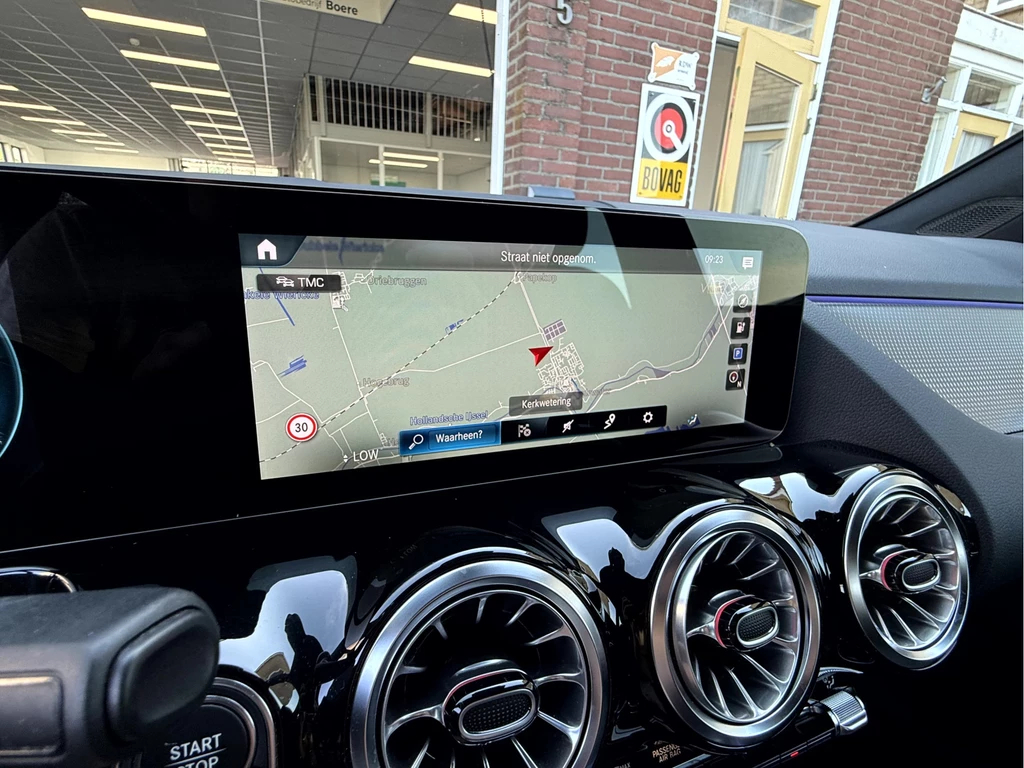 Mercedes-Benz EQA – foto 11