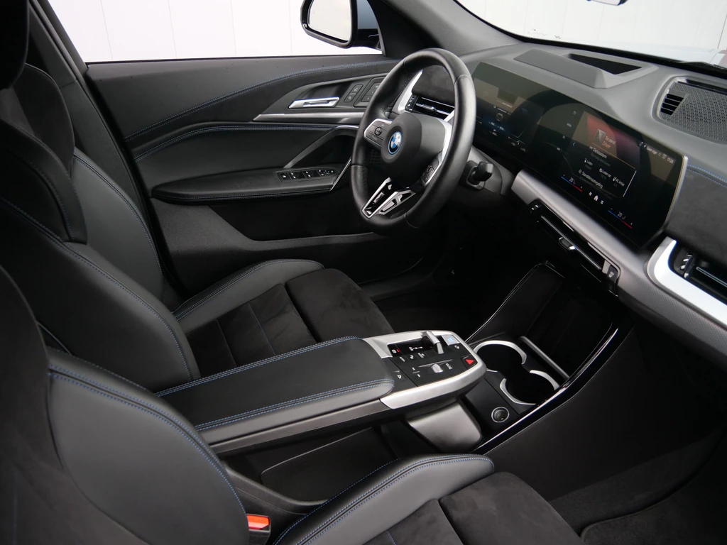 BMW iX2 – foto 21