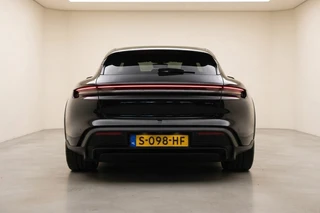 Porsche Taycan – thumbnail 3