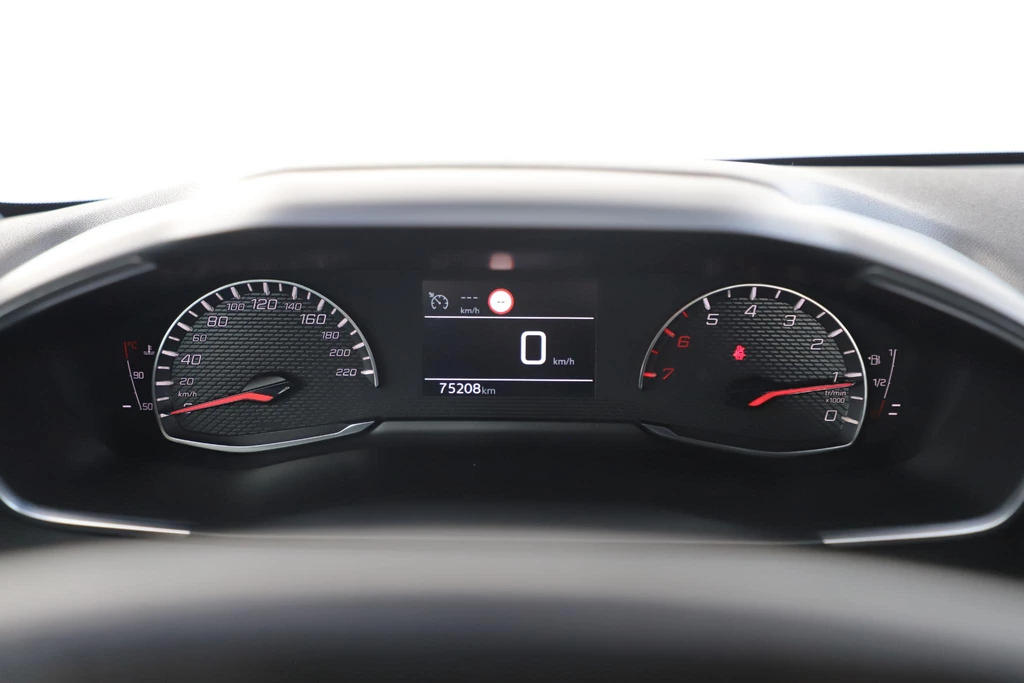 Peugeot 208 – foto 13