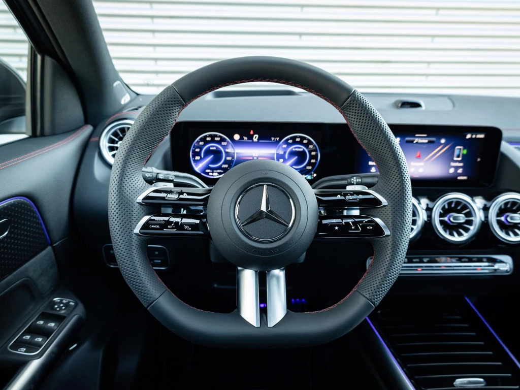 Mercedes-Benz EQA – foto 14