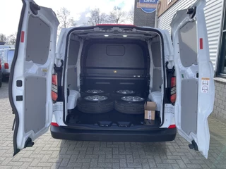 Ford Transit Custom – thumbnail 21