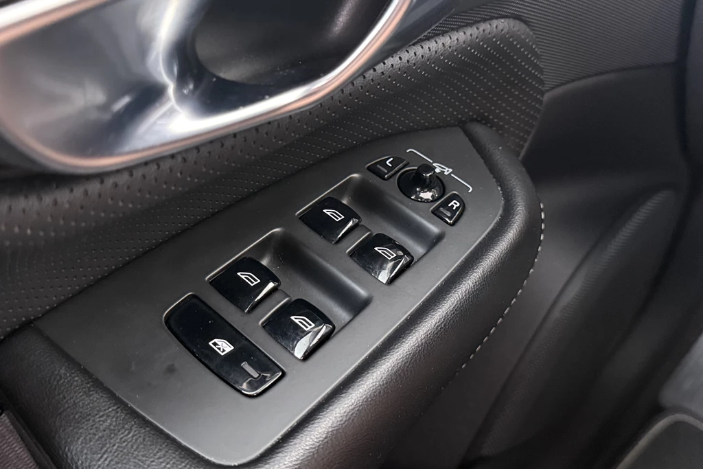 Volvo XC90 – foto 24
