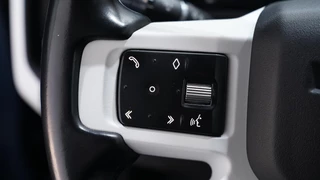 Land Rover Defender – thumbnail 34