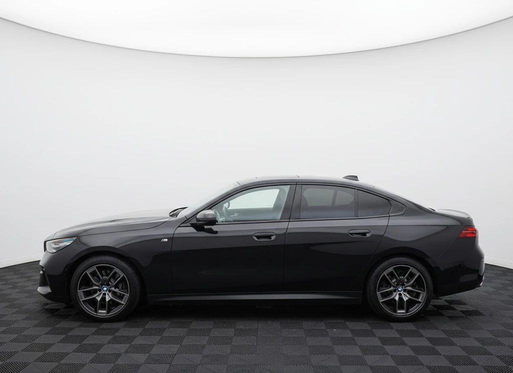 BMW i5 – foto 4