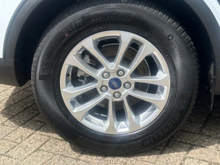 Ford Kuga – thumbnail 15