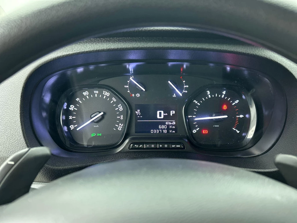 Opel Vivaro – foto 21