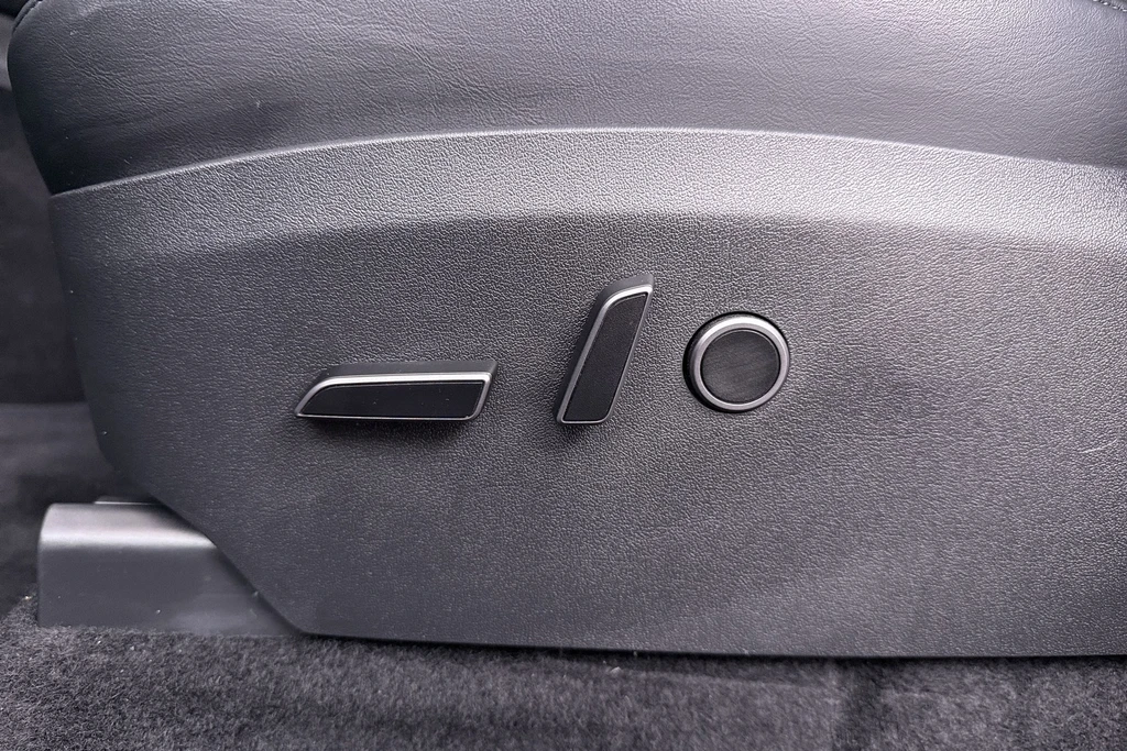 Tesla Model Y – foto 18