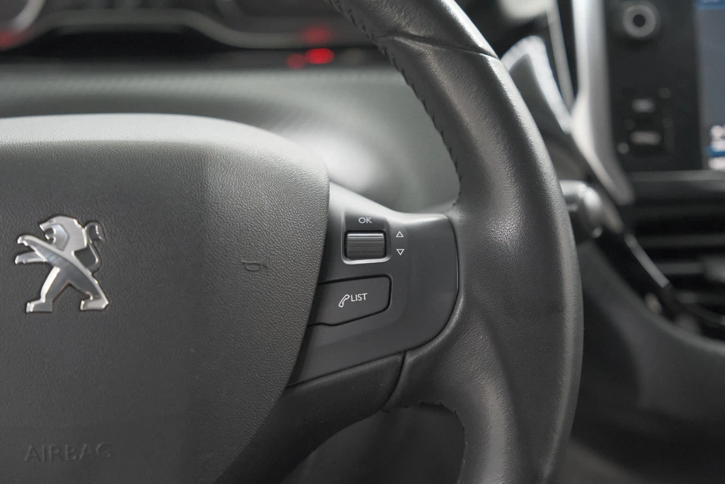 Peugeot 208 – foto 38