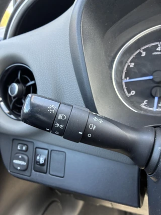 Toyota Yaris – thumbnail 38