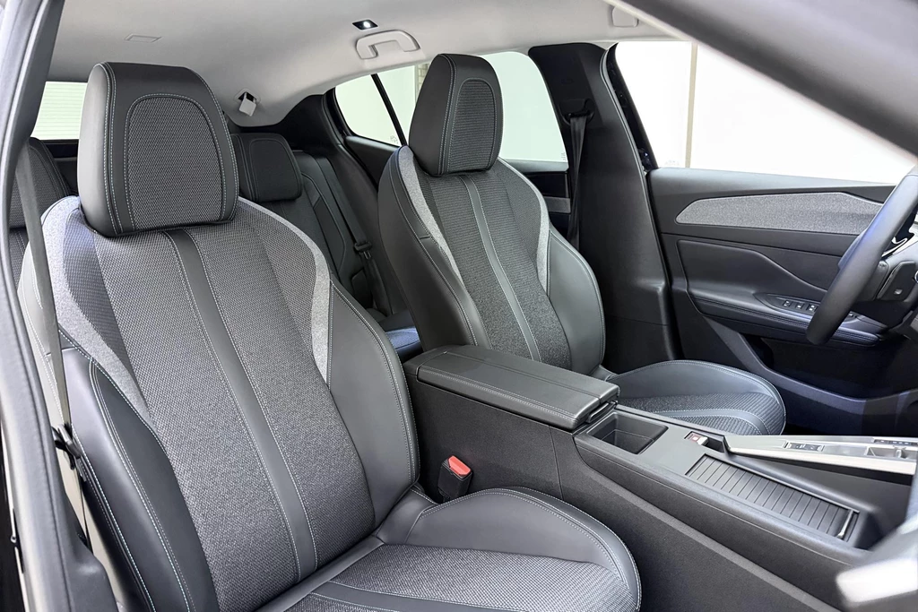 Peugeot 408 – foto 13