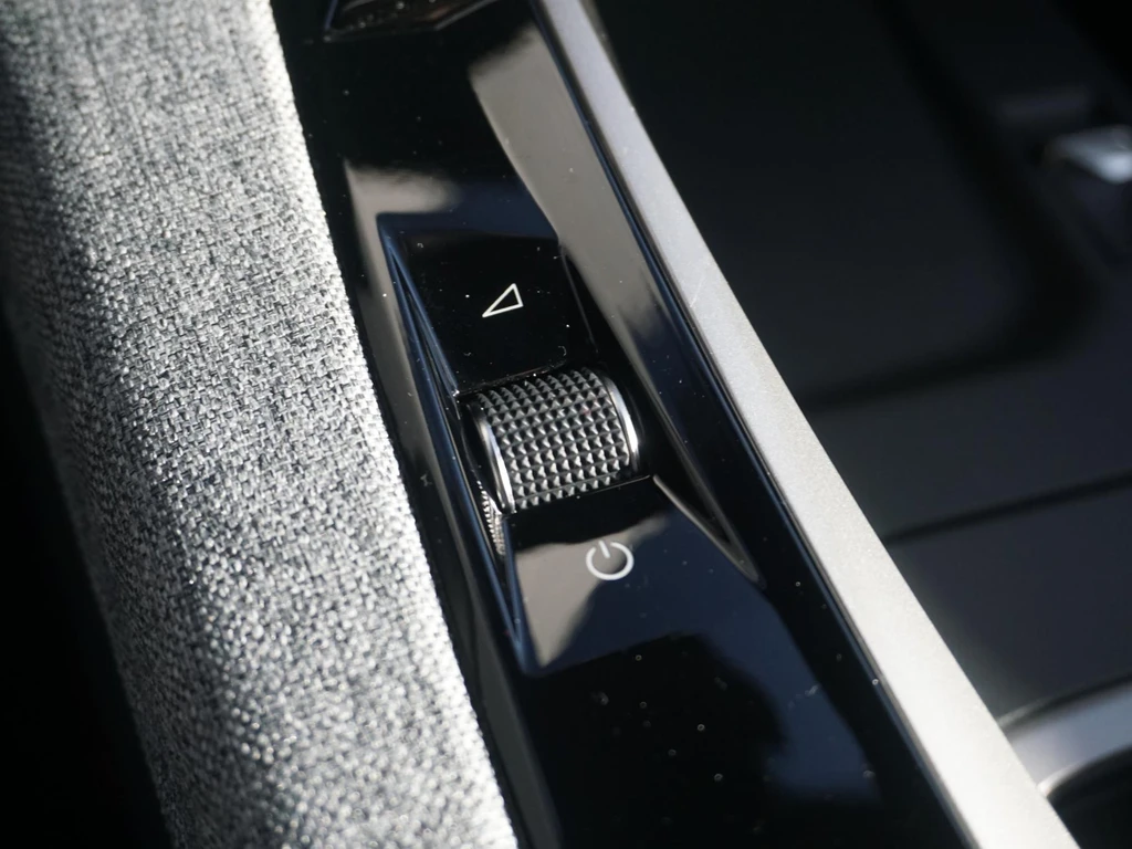 Peugeot e-5008 – foto 37
