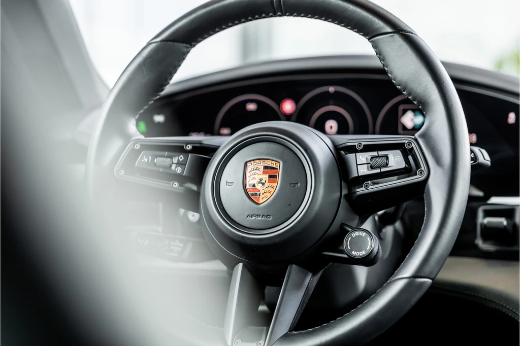 Porsche Taycan – foto 35