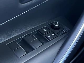 Toyota Corolla Touring Sports – thumbnail 18