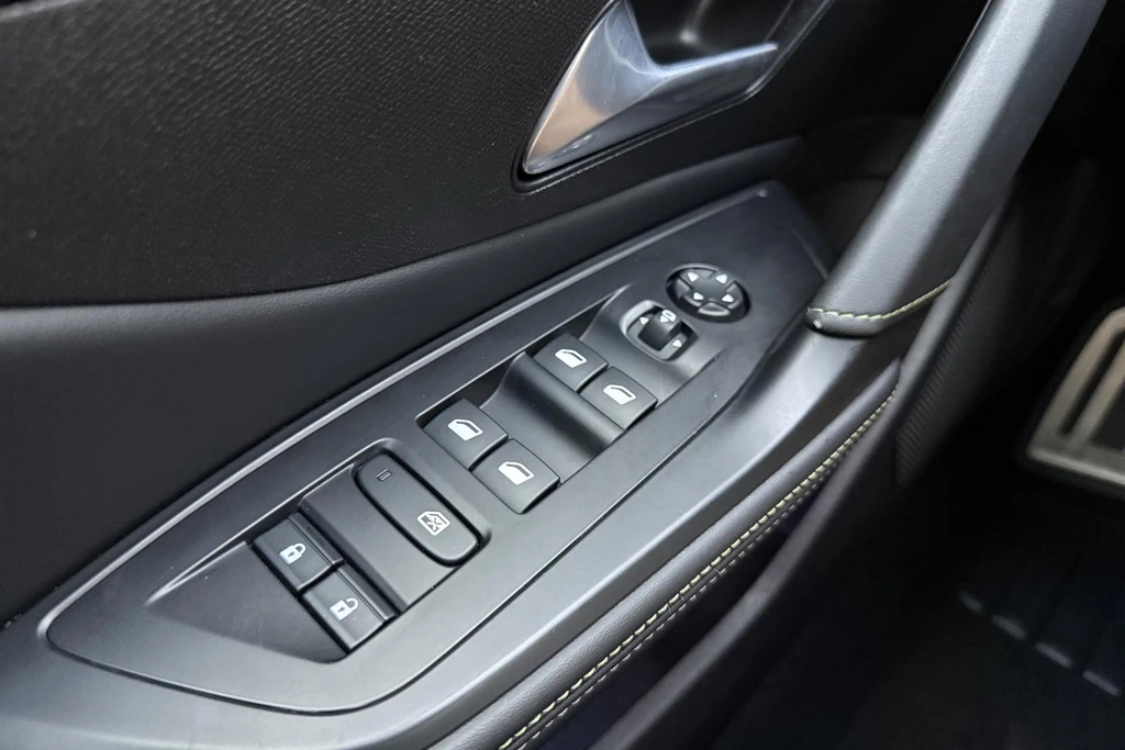 Peugeot 408 – foto 18