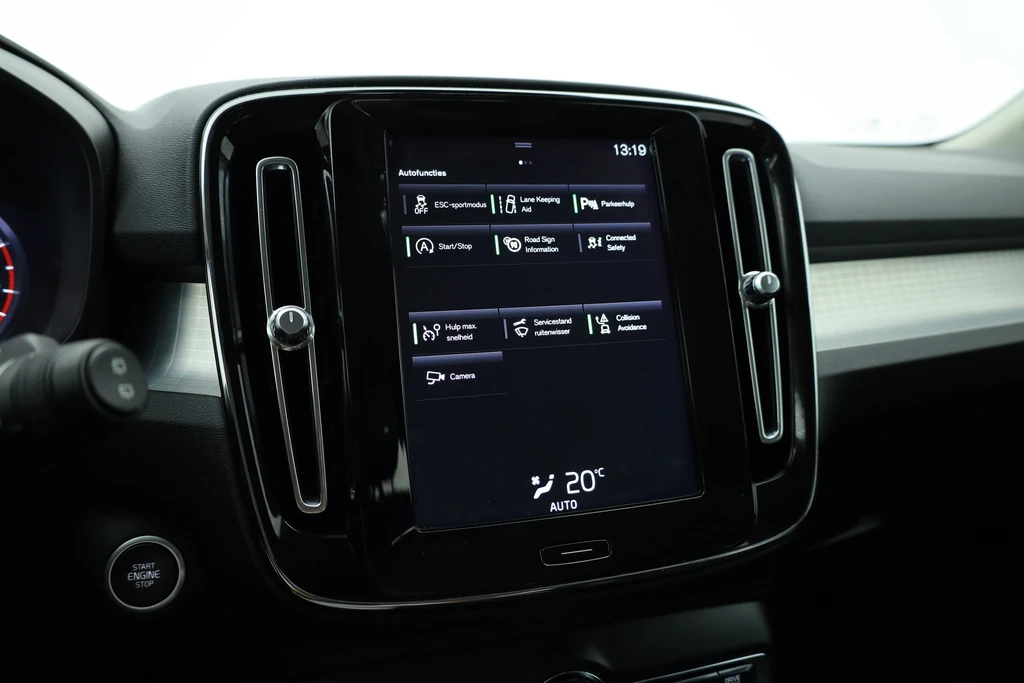 Volvo XC40 – foto 23