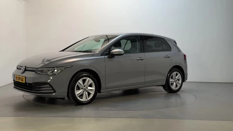 Volkswagen Golf 1.0 TSI 110pk Life Alcantara Sfeerverlichting Camera Virtual Cockpit