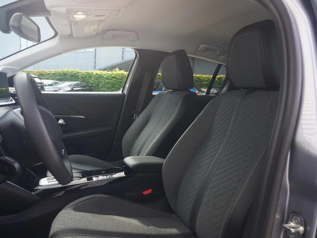 Peugeot e-208 – foto 14
