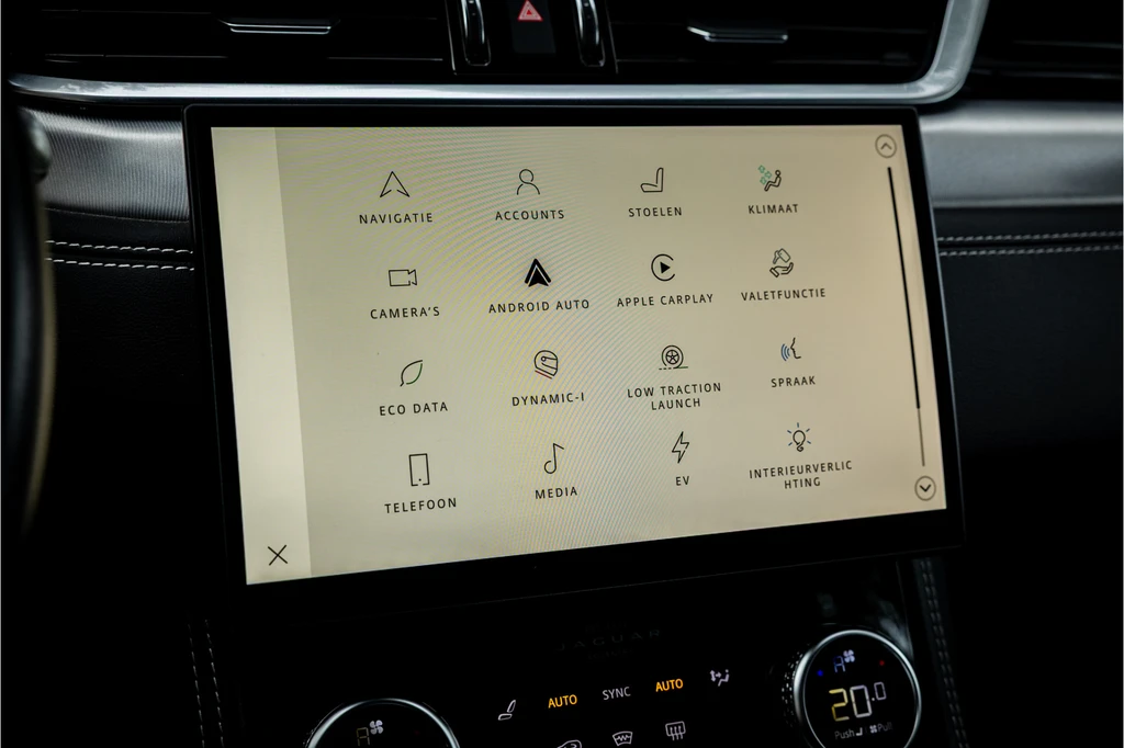 Jaguar F-PACE – foto 24