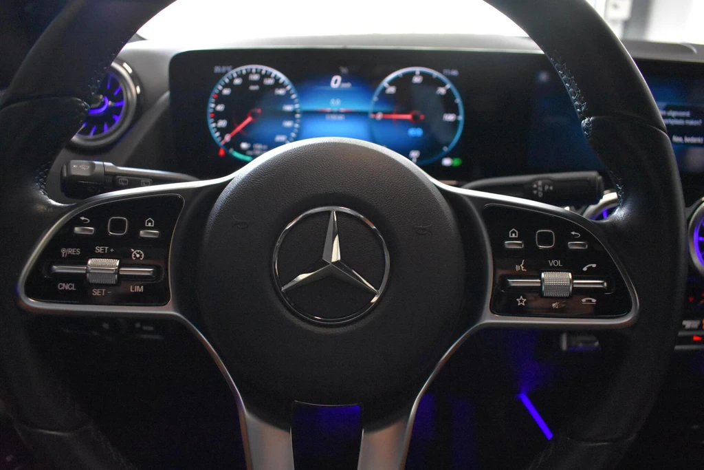 Mercedes-Benz EQA – foto 7