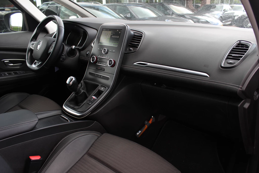 Renault Scénic – foto 15