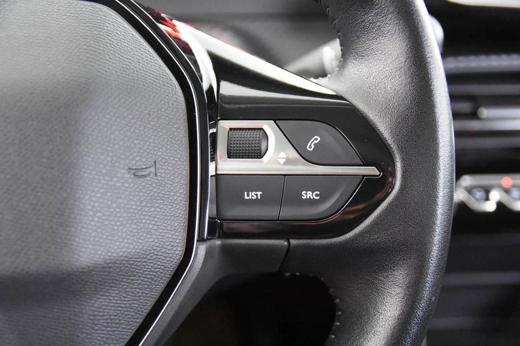 Peugeot 208 – foto 24