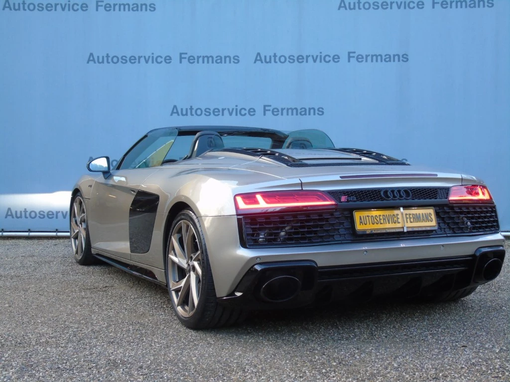 Audi R8 – foto 14
