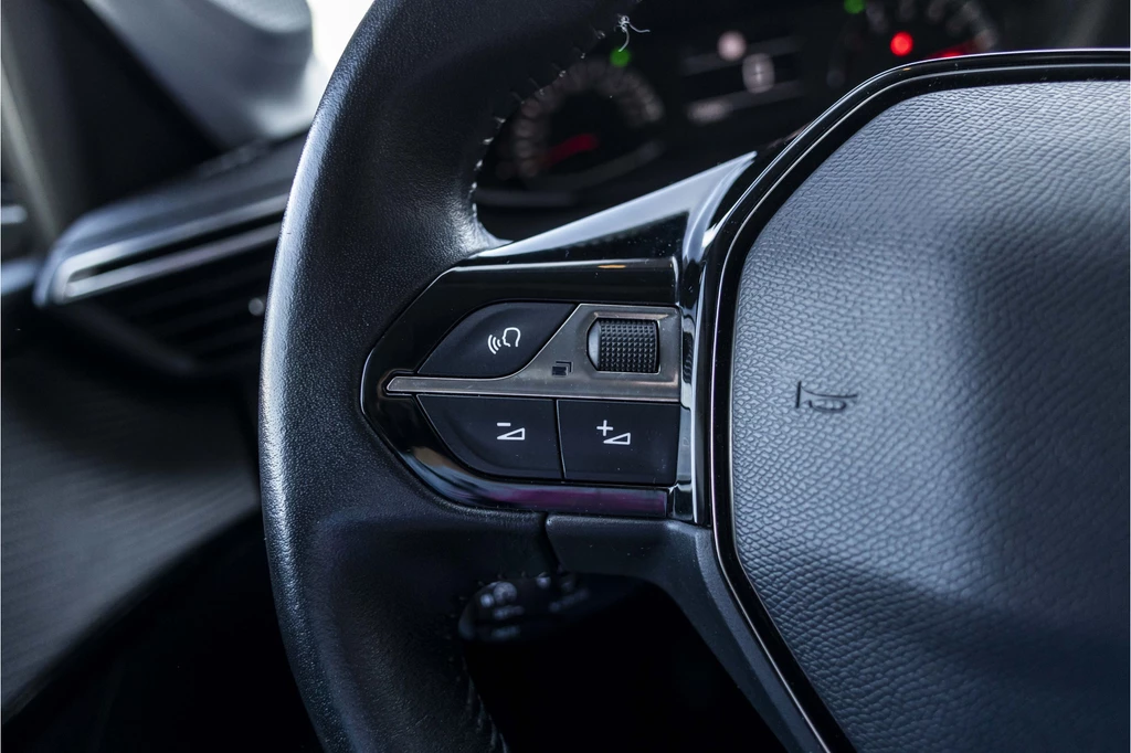 Peugeot 208 – foto 32
