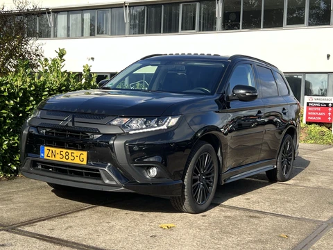 Mitsubishi Outlander 2.4 PHEV Instyle+ |PANO|STUUR+STOELVERW|CARBON PACK|CAMERA|VOLL.ONDERHOUD|
