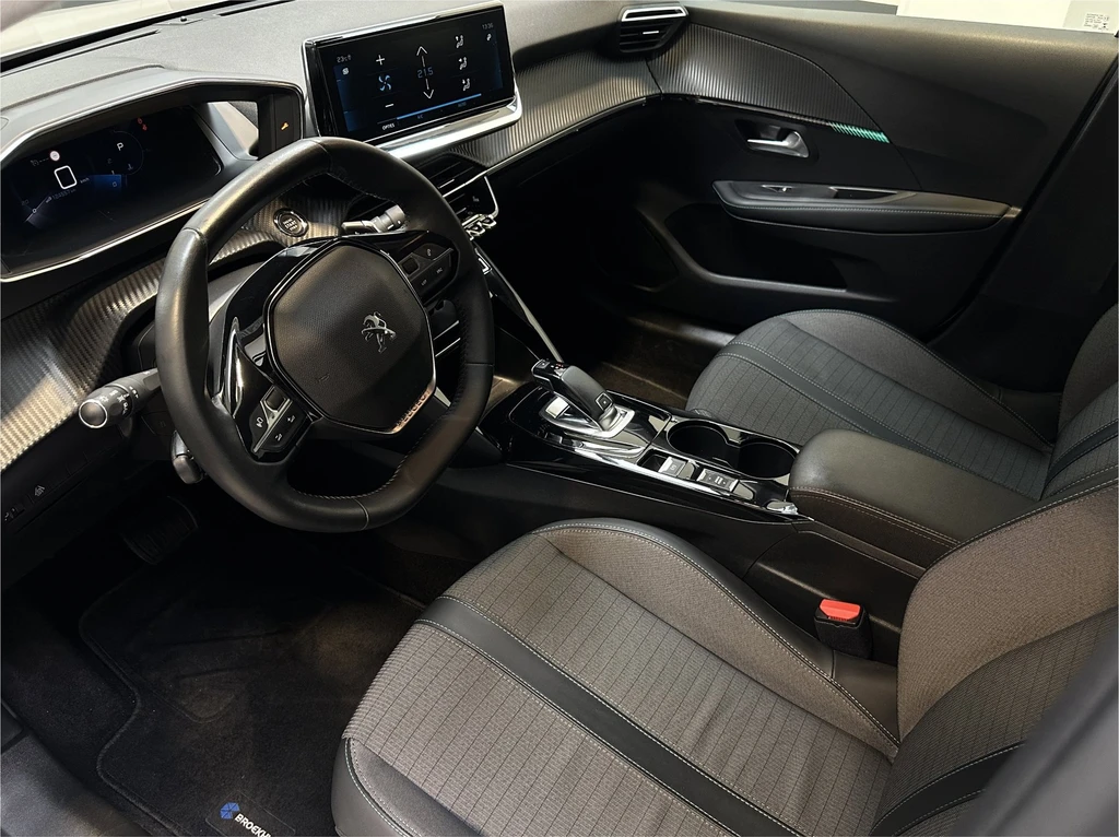 Peugeot 208 – foto 18