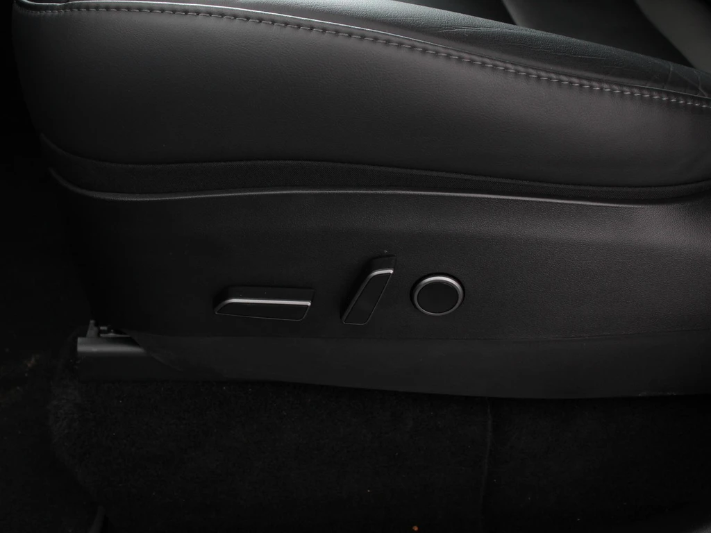 Tesla Model Y – foto 23