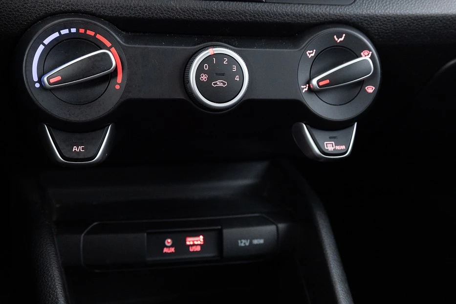 Kia Stonic – foto 16