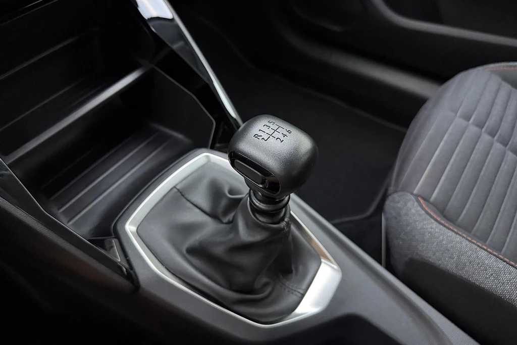 Peugeot 208 – foto 24