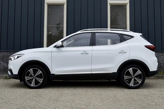 MG ZS EV – thumbnail 2