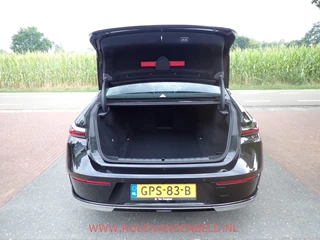 BMW i7 – thumbnail 30