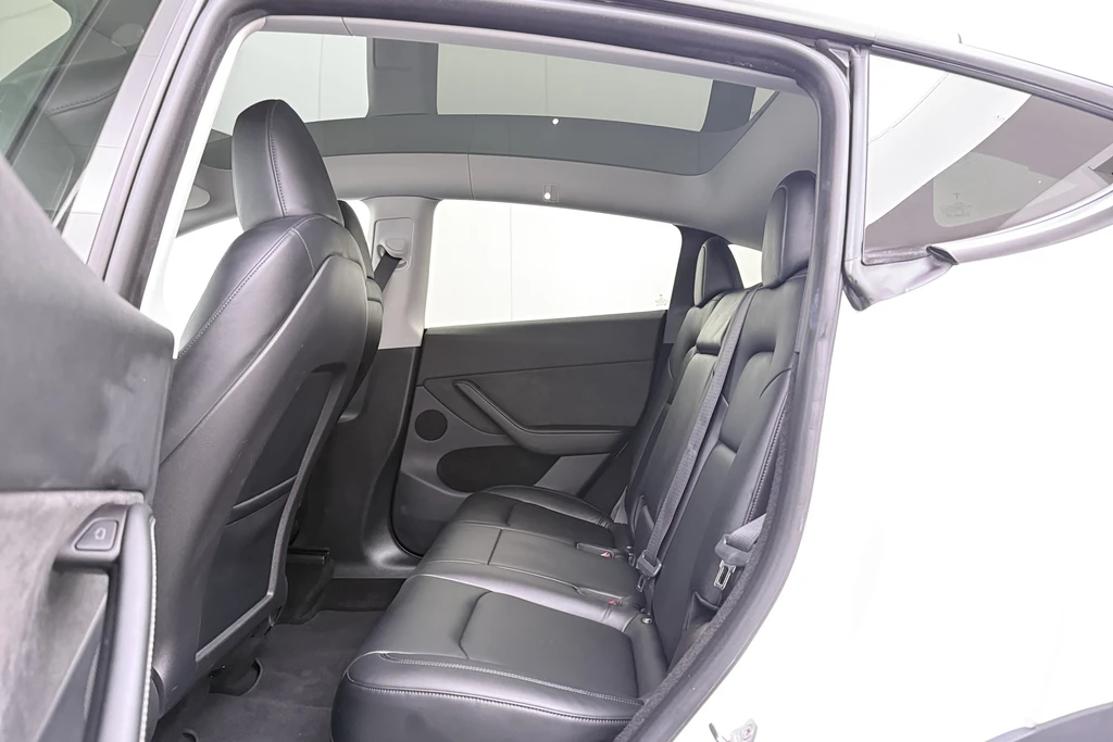 Tesla Model Y – foto 13