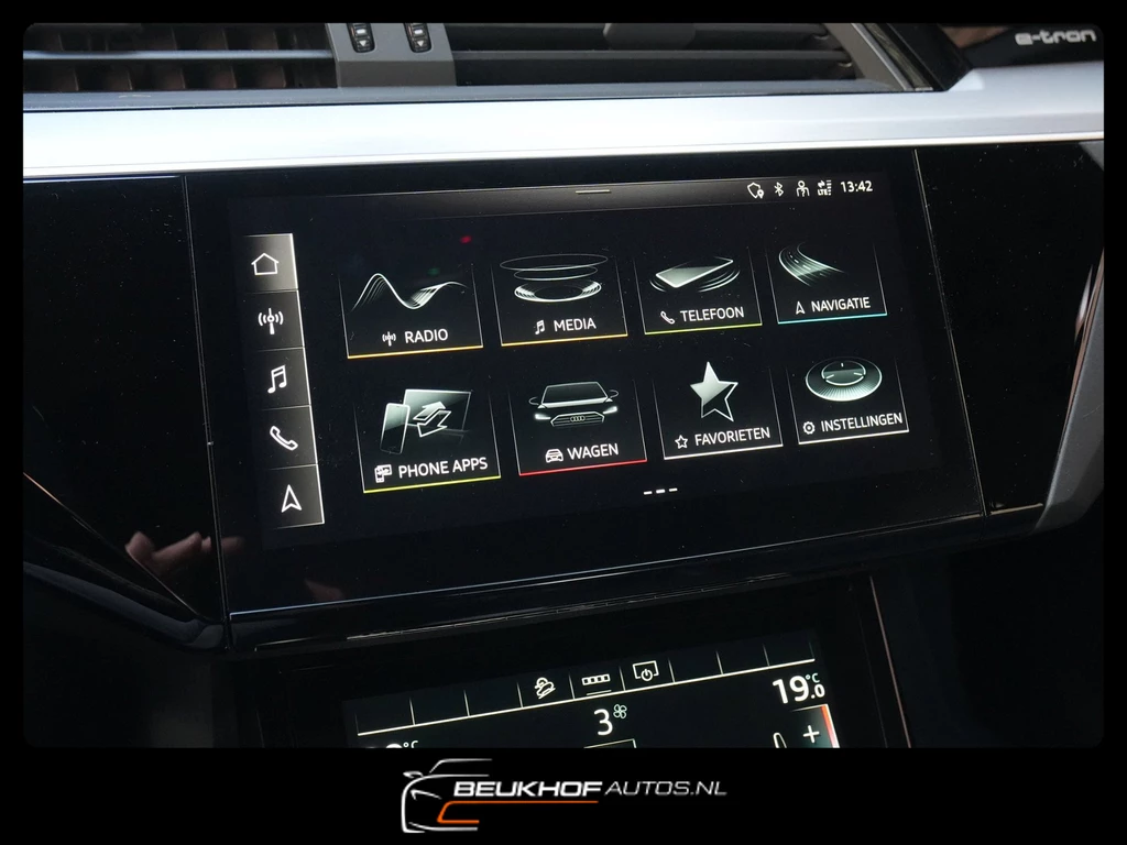 Audi e-tron – foto 32