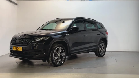 Skoda Kodiaq 1.5 TSI 150pk DSG Sportline Business Alcantara Stoelverwarming Trekhaak Camera Stoelverwarming