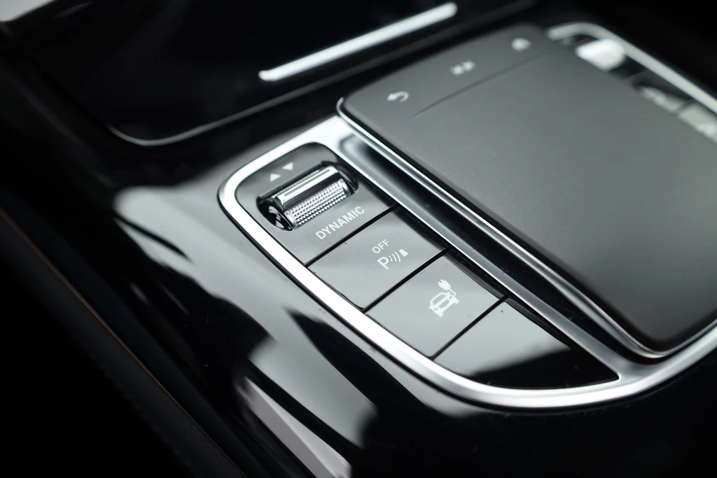 Mercedes-Benz EQC – foto 30