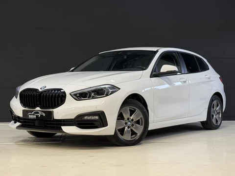BMW 1 Serie 116i Business Edition | Zwarte grill | Apple Carplay | DAB+ | PDC V+A
