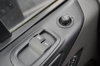 Ford Transit Custom – thumbnail 22